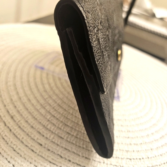 Louis Vuitton Monogram Empreinte Sarah Wallet – Noir (Black) - Picture 6 of 11